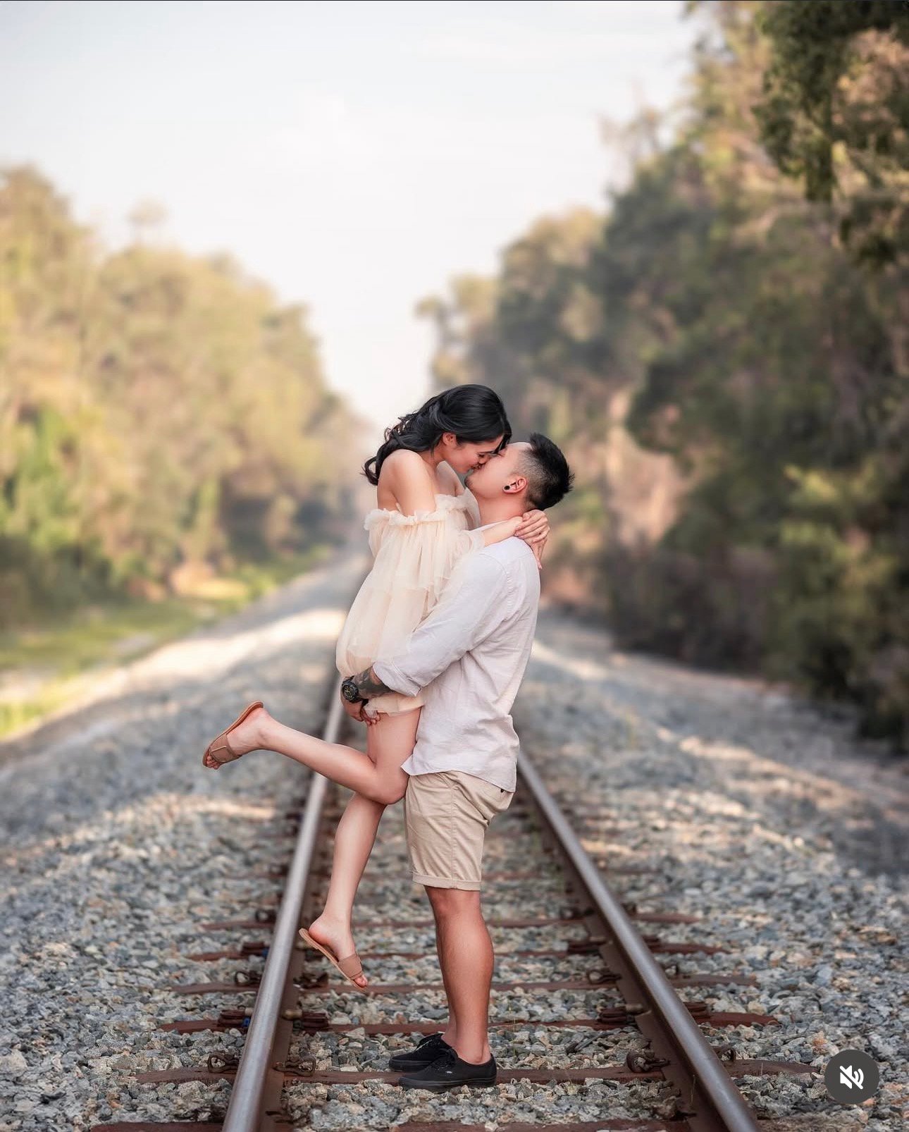 Outdoor pre-wedding image 4